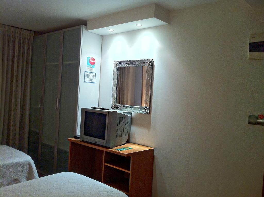 Hostal Del Carmen Hotel Santander Room photo