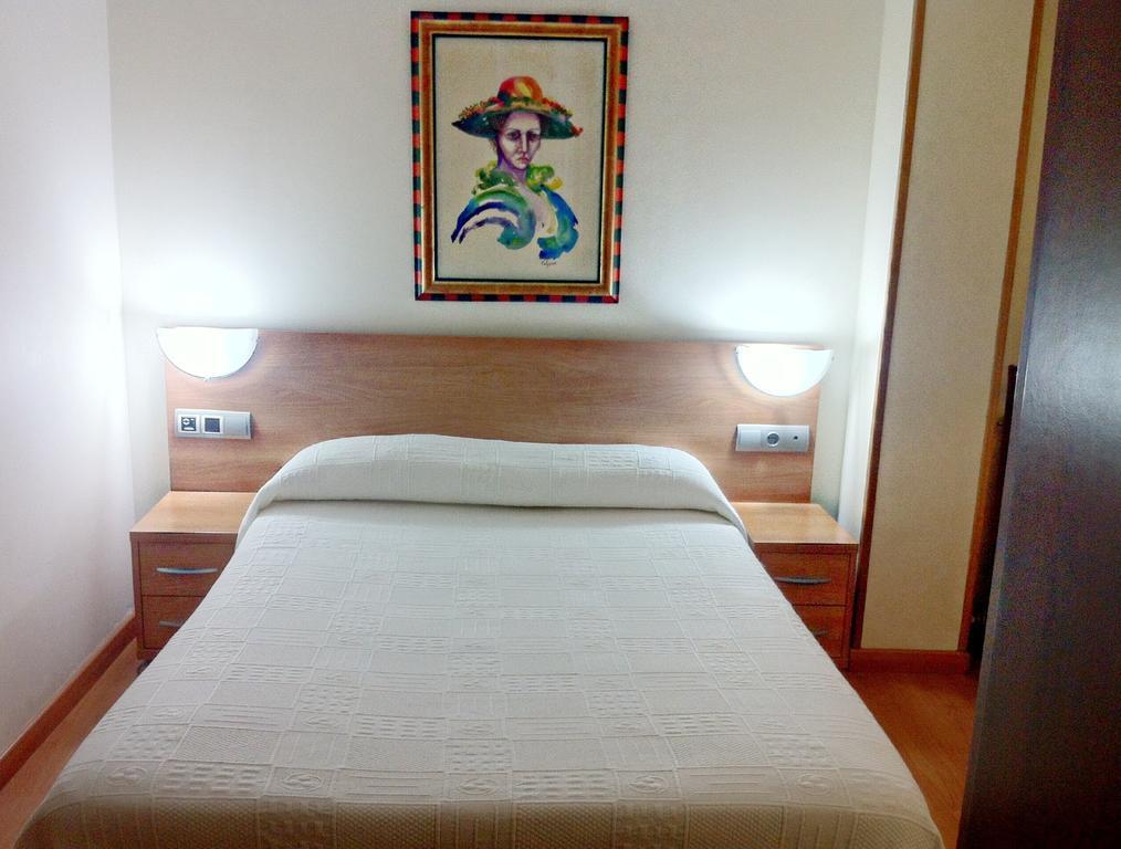 Hostal Del Carmen Hotel Santander Room photo